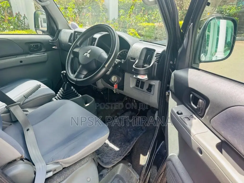 Mitsubishi MiniCab 2015 Van (Used)