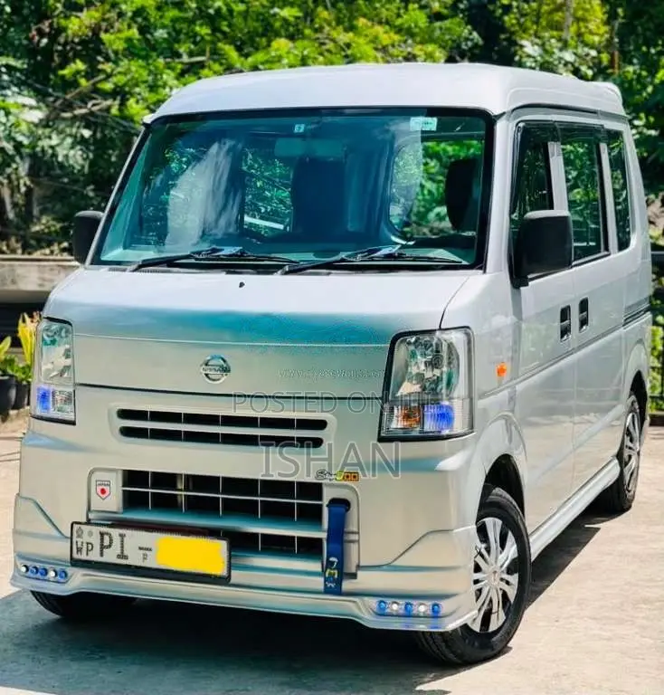 Nissan Clipper 2015 Van (Used)