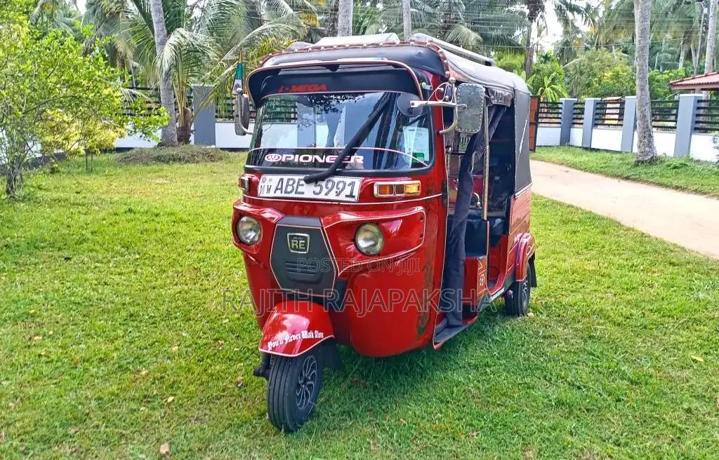 Bajaj RE 2015 Three Wheel (Used)