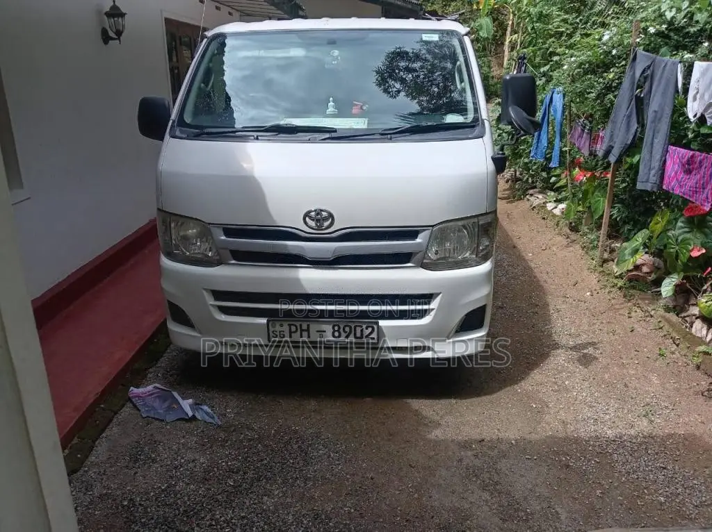 Toyota HIACE 2013 Van (Used)