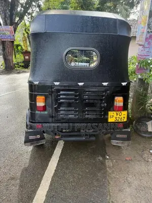 Bajaj RE 2011 Three Wheel (Used)