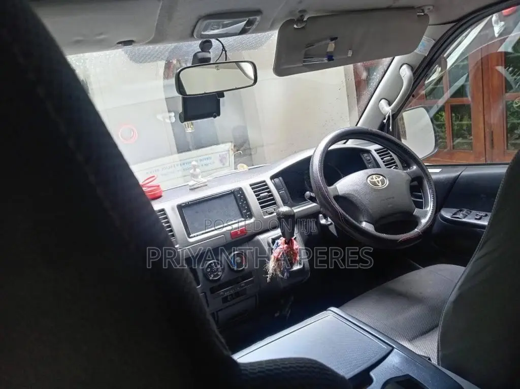 Toyota HIACE 2013 Van (Used)