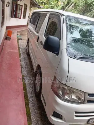 Toyota HIACE 2013 Van (Used)