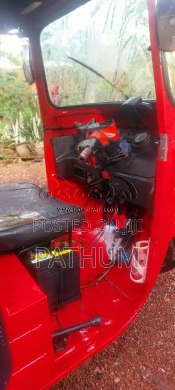 Bajaj 4 Stroke 2012 Three Wheel (Used)