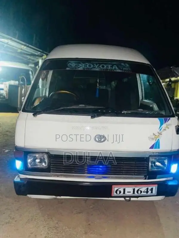 Toyota Shell 1986 Van (Used)