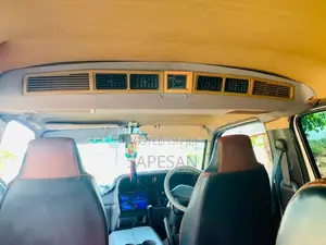 Toyota Dolphin 1996 Van (Used)
