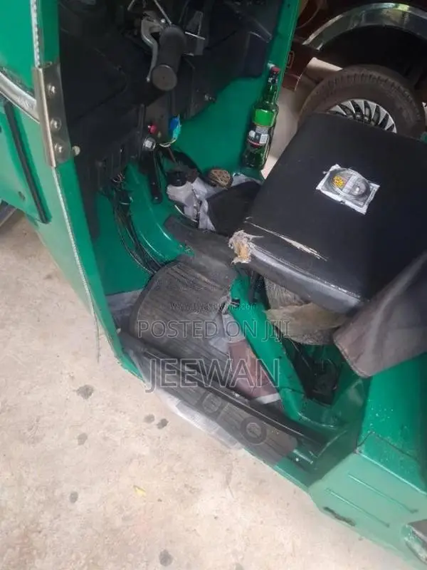 Bajaj RE 4 Stroke 2012 Three Wheel (Used)