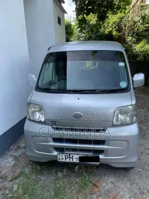 Daihatsu Hijet Cruze 2016 Van (Used)