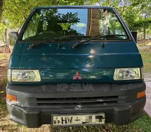 Mitsubishi PO5 1999 Van (Used)