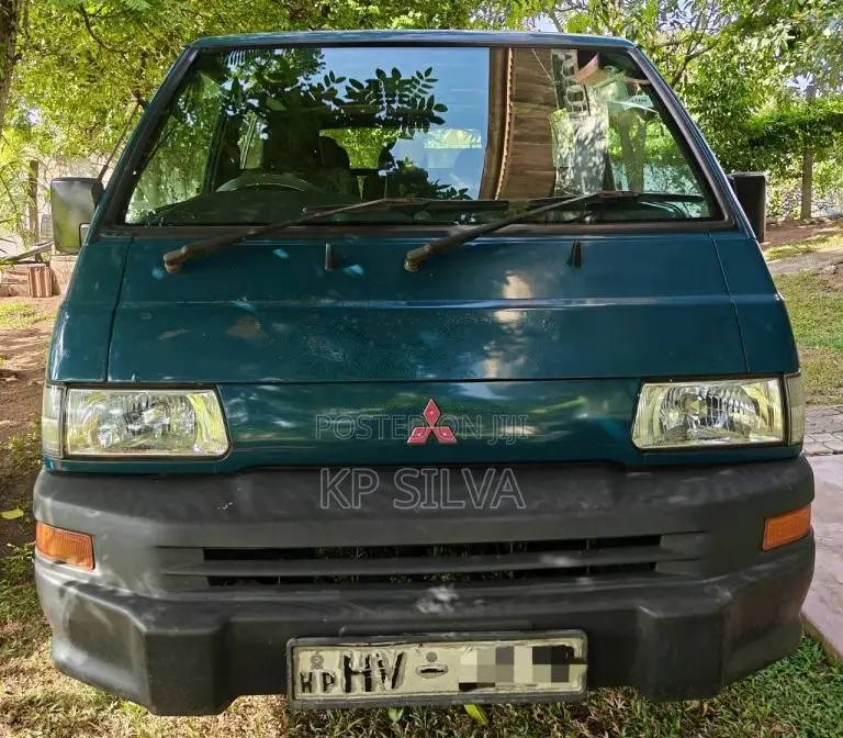 Mitsubishi PO5 1999 Van (Used)