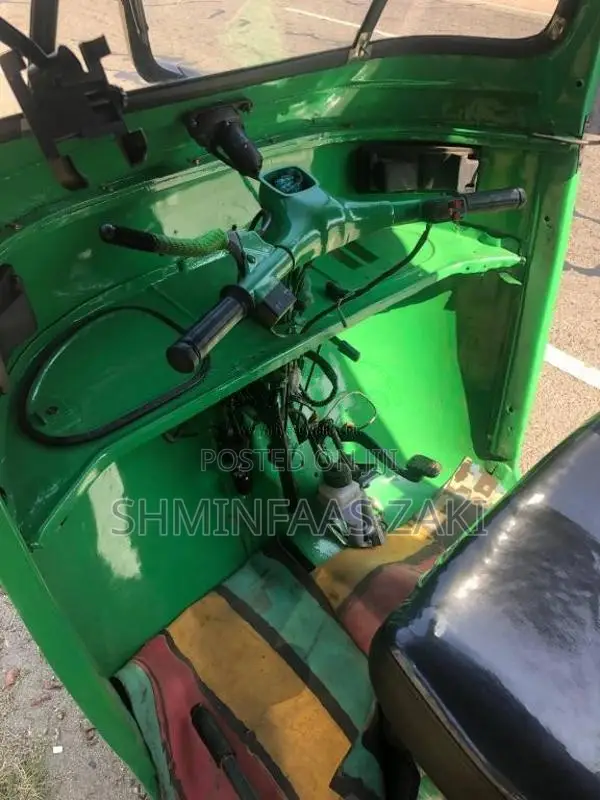 Bajaj RE 2000 Three Wheel (Used)
