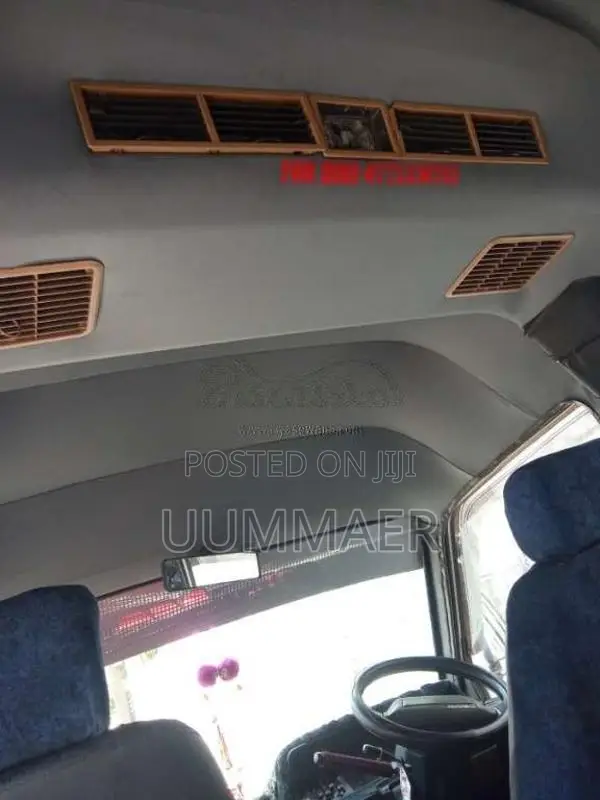 Toyota Hiace 1989 Van (Used)