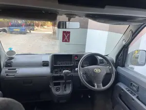 Daihatsu Hijet Cruze 2016 Van (Used)