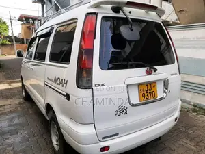 Toyota Townace Noah CR42 2000 Van (Used)