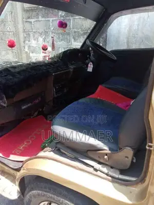 Toyota Hiace 1989 Van (Used)