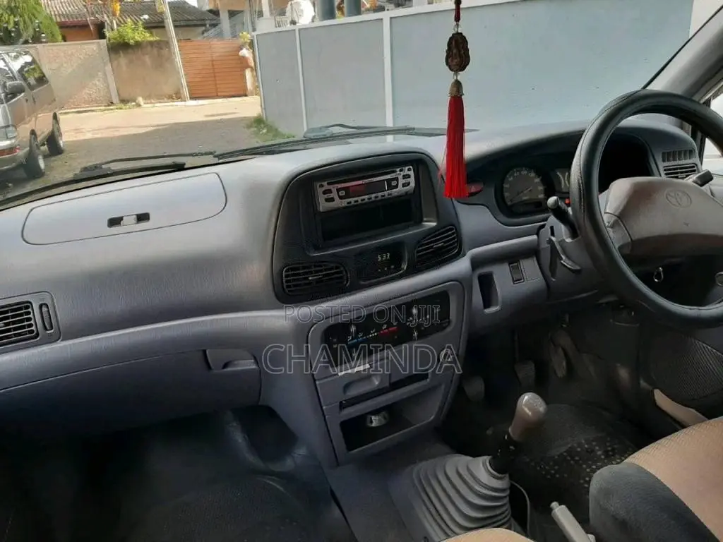 Toyota Townace Noah CR42 2000 Van (Used)