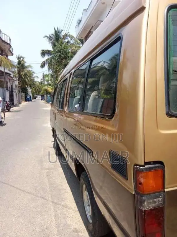 Toyota Hiace 1989 Van (Used)