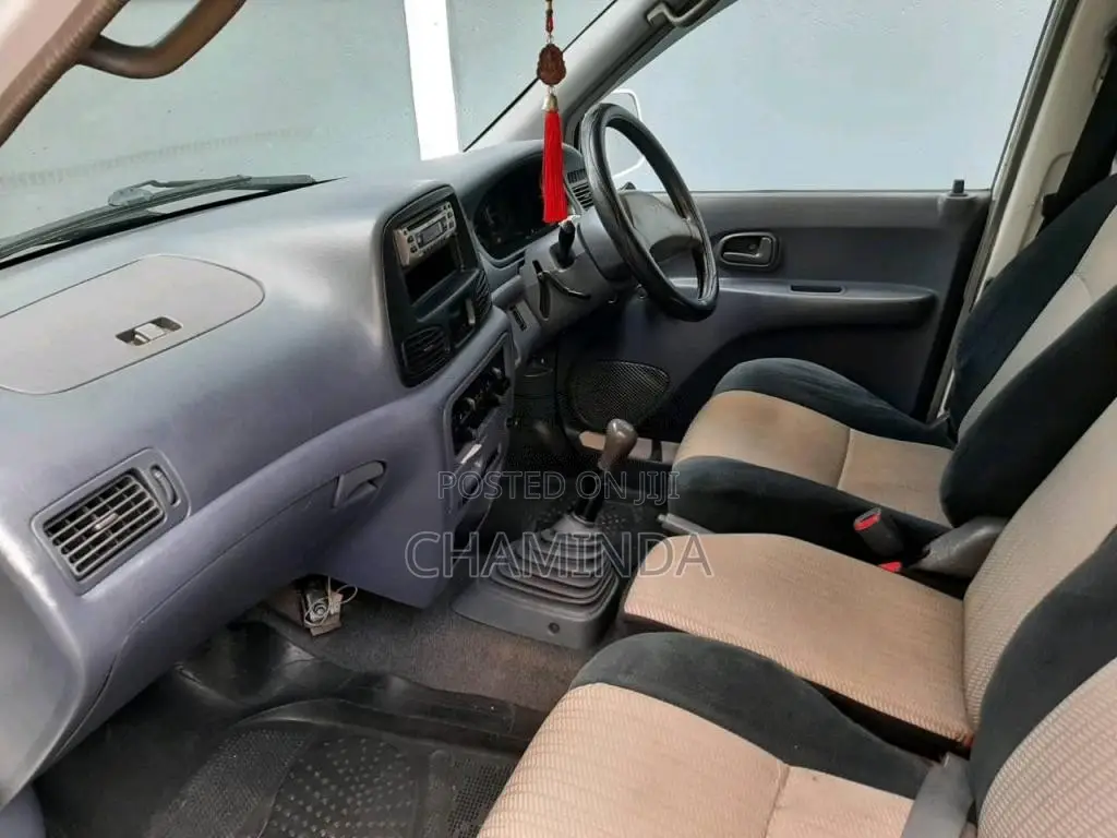 Toyota Townace Noah CR42 2000 Van (Used)