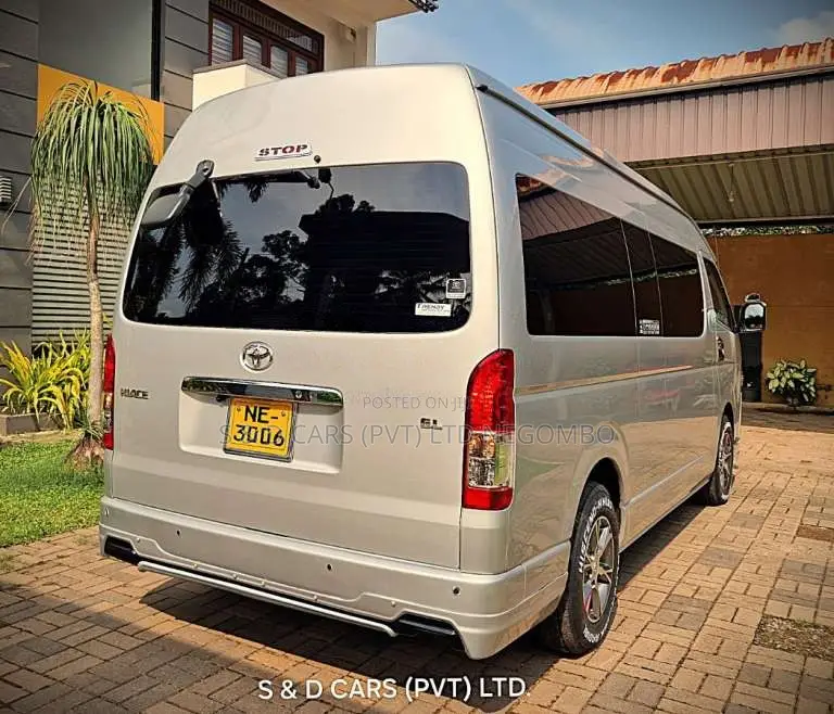 Toyota GDH 223 GL Japan 2024 Van (Used)