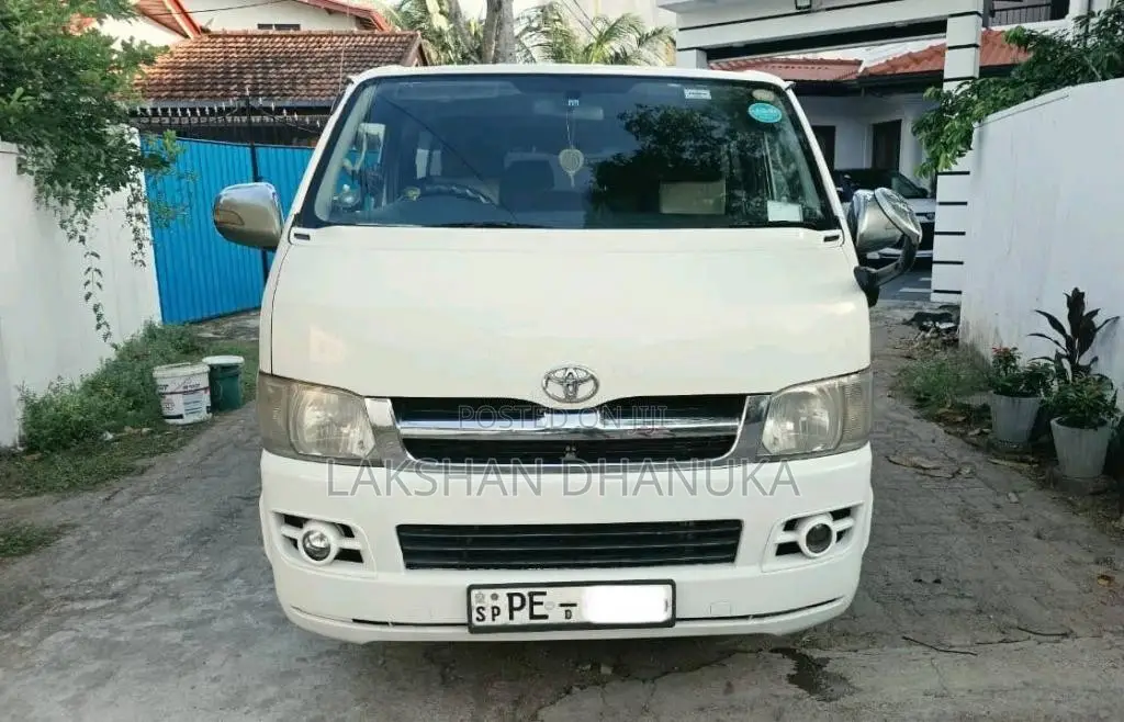 Toyota KDH 200 2005 Van (Used)
