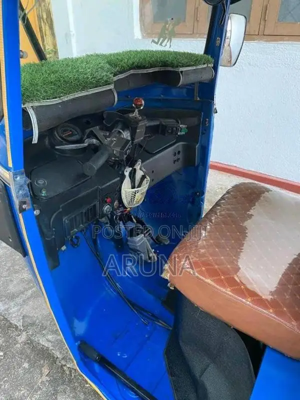 Bajaj RE 205 2012 Three Wheel (Used)
