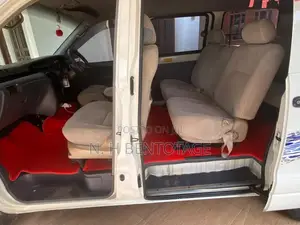 Toyota NOAH KR42 1998 Van (Used)