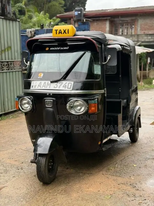 Bajaj RE 205 2014 Three Wheel (Used)