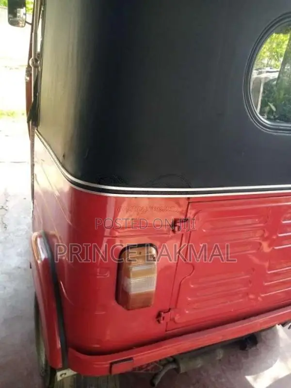 Bajaj 4 Stroke 2008 Three Wheel (Used)