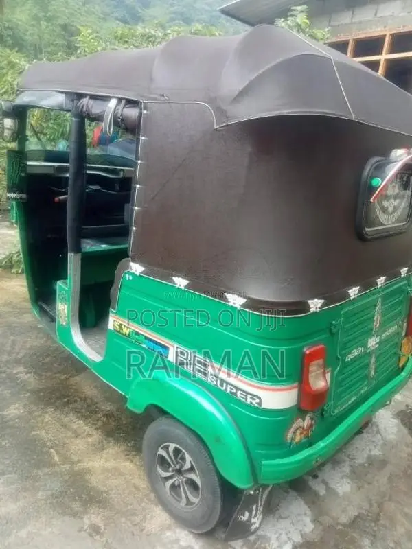 Bajaj 4 stroke 2015 Three Wheel (Used)