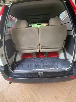 Toyota NOAH KR42 1998 Van (Used)