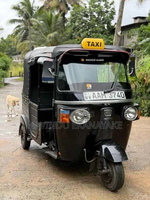 Bajaj RE 205 2014 Three Wheel (Used)