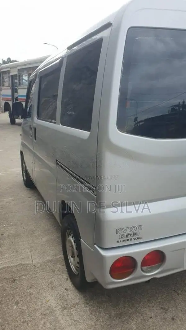 Nissan Clipper 2012 Van (Used)