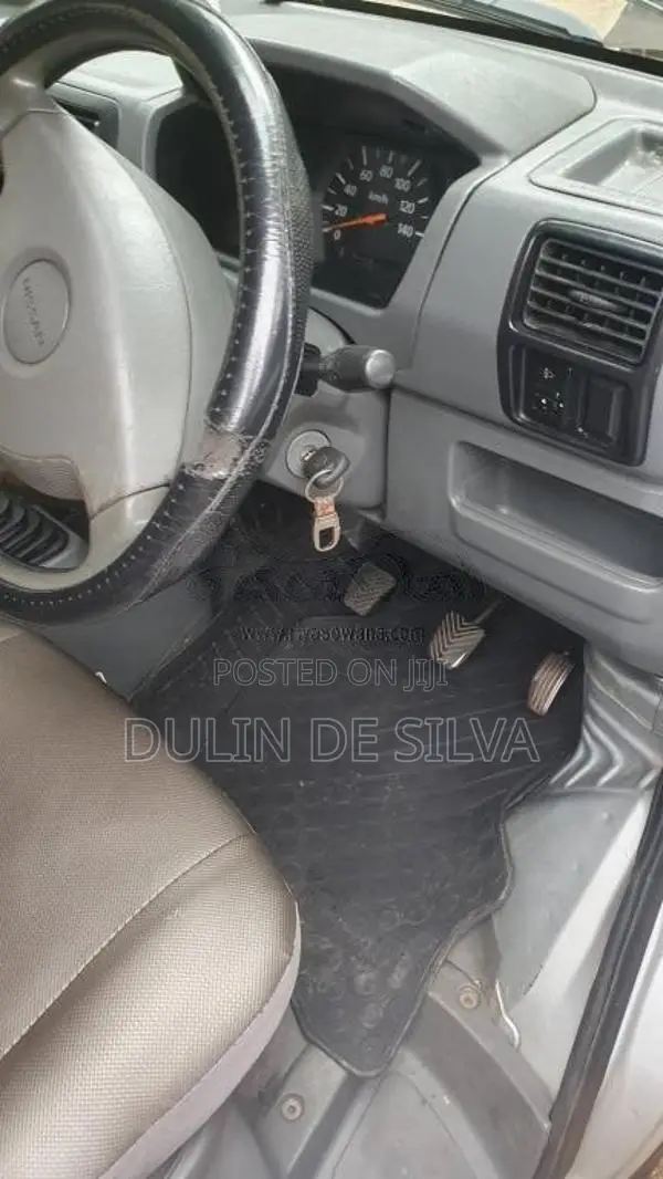 Nissan Clipper 2012 Van (Used)