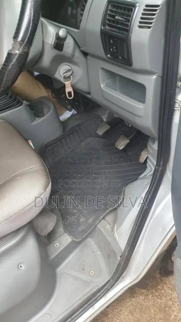 Nissan Clipper 2012 Van (Used)