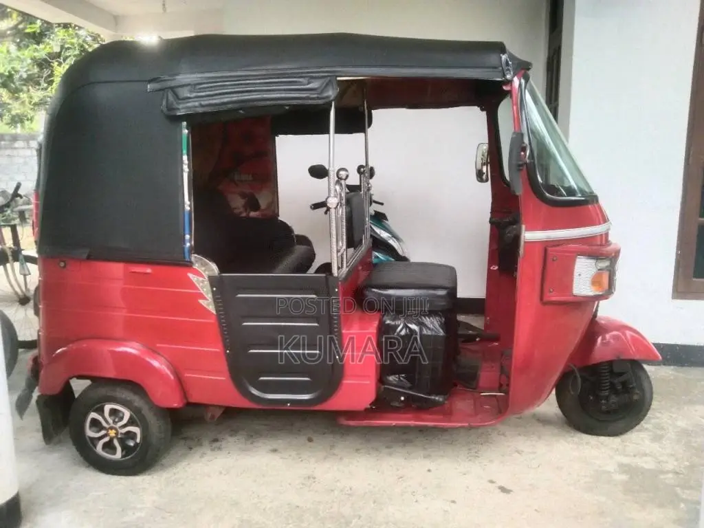 Bajaj 4 Stroke 2011 Three Wheel (Used)