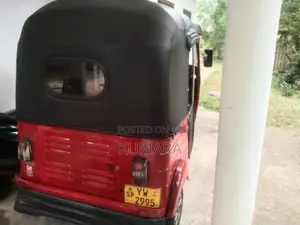 Bajaj 4 Stroke 2011 Three Wheel (Used)