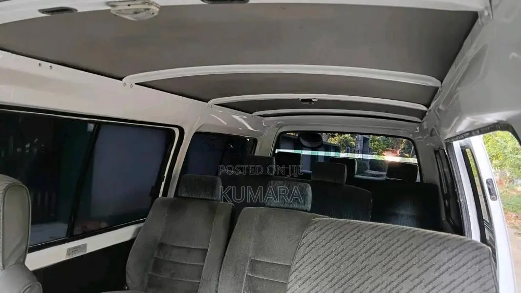 Nissan Caravan E24 1995 Van (Used)