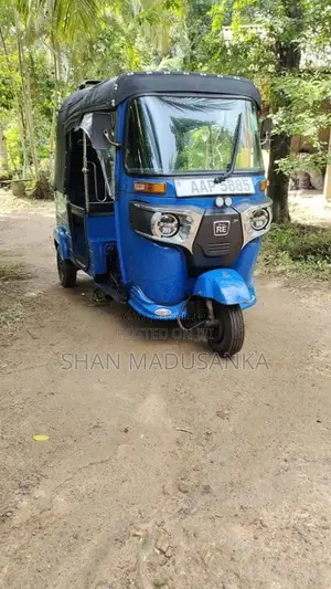 Bajaj 4 Stroke 2014 Three Wheel (Used)