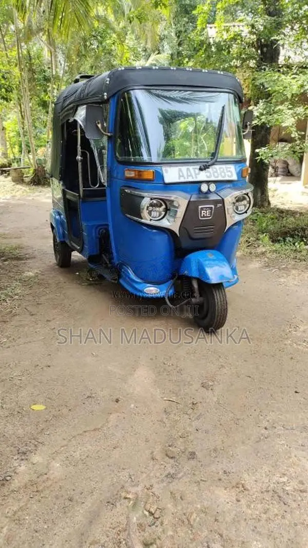 Bajaj 4 Stroke 2014 Three Wheel (Used)