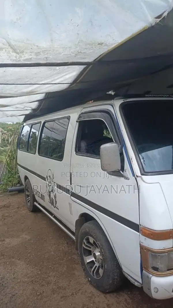 Isuzu Fargo 1986 Van (Used)