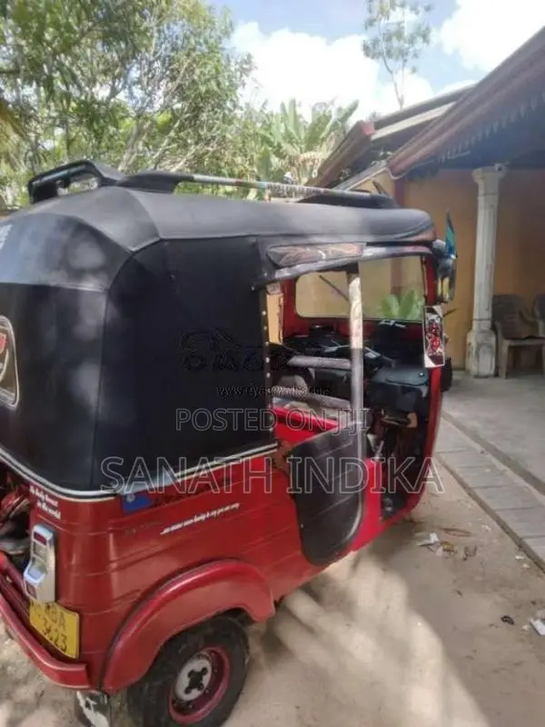 Bajaj RE 2015 Three Wheel (Used)