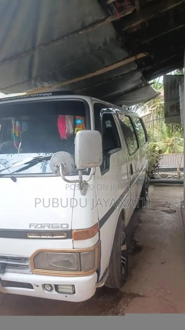 Isuzu Fargo 1986 Van (Used)