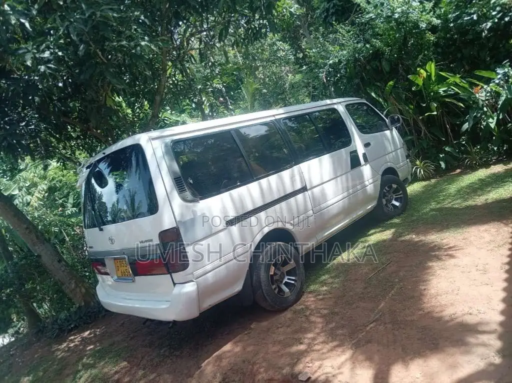 Toyota Dolphin 1989 Van (Used)