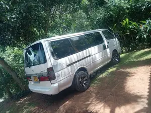 Toyota Dolphin 1989 Van (Used)