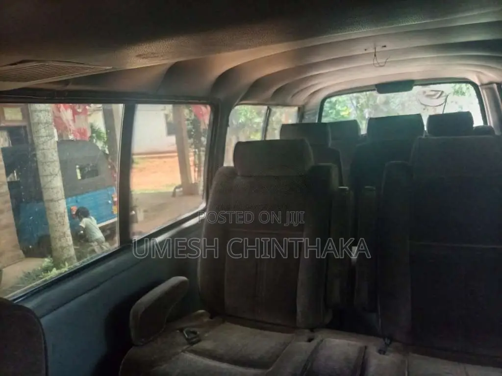 Toyota Dolphin 1989 Van (Used)