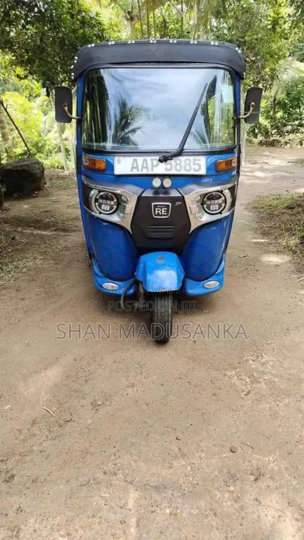 Bajaj 4 Stroke 2014 Three Wheel (Used)