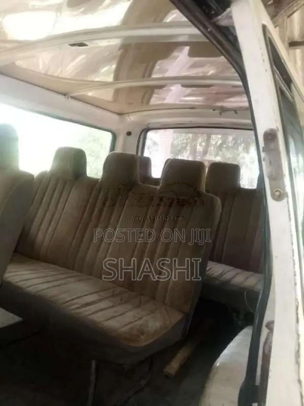 Toyota HIACE LH50 KOTA 1982 Van (Used)