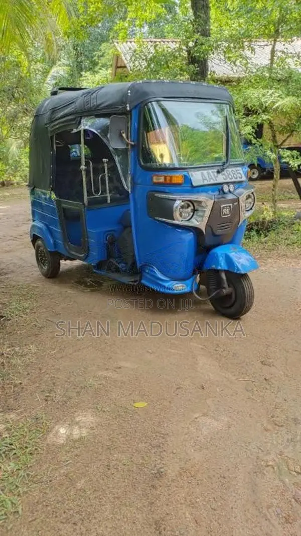 Bajaj 4 Stroke 2014 Three Wheel (Used)