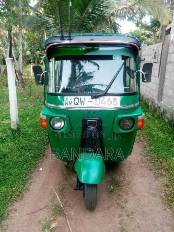Bajaj 4 Stroke 2009 Three Wheel (Used)