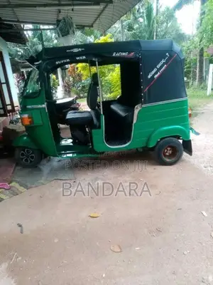 Bajaj 4 Stroke 2009 Three Wheel (Used)